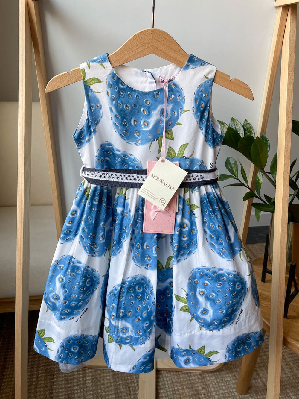 Новое нарядное платье Monnalisa, 92