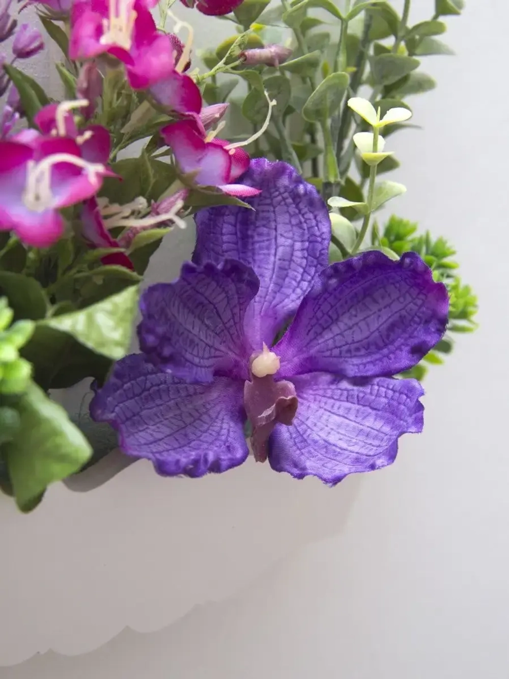 Панно на стену для интерьера "Окно с цветами"