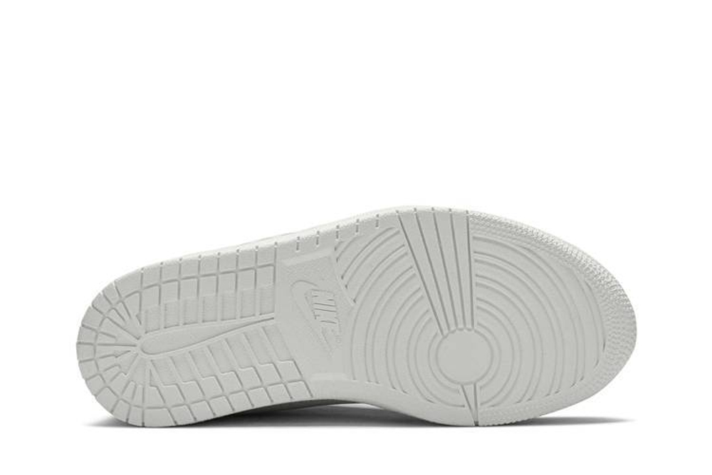 Кроссовки Jordan Air Jordan 1 Ret Low Slip (Женская размерная сетка)