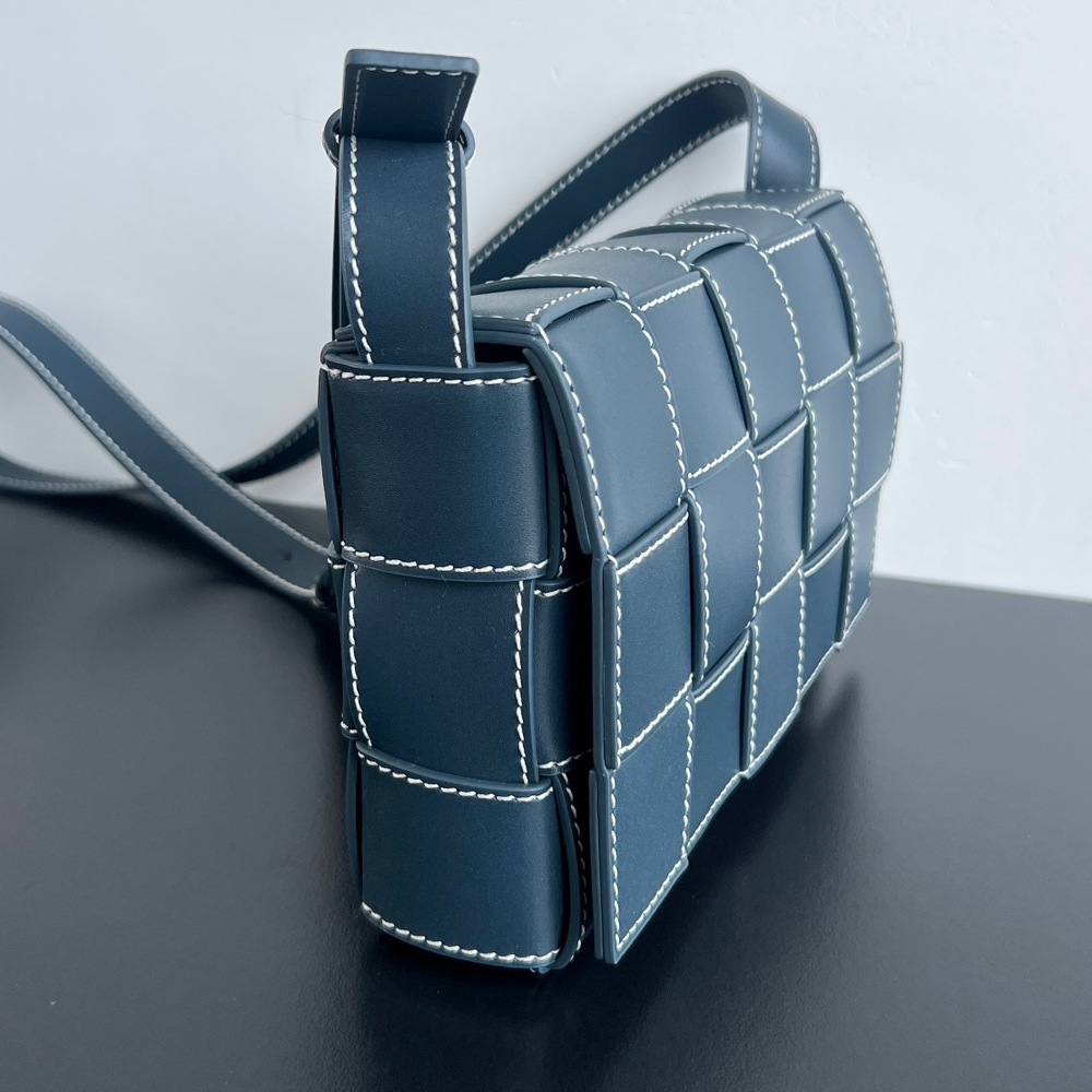Bottega Veneta Cassette 23 cm