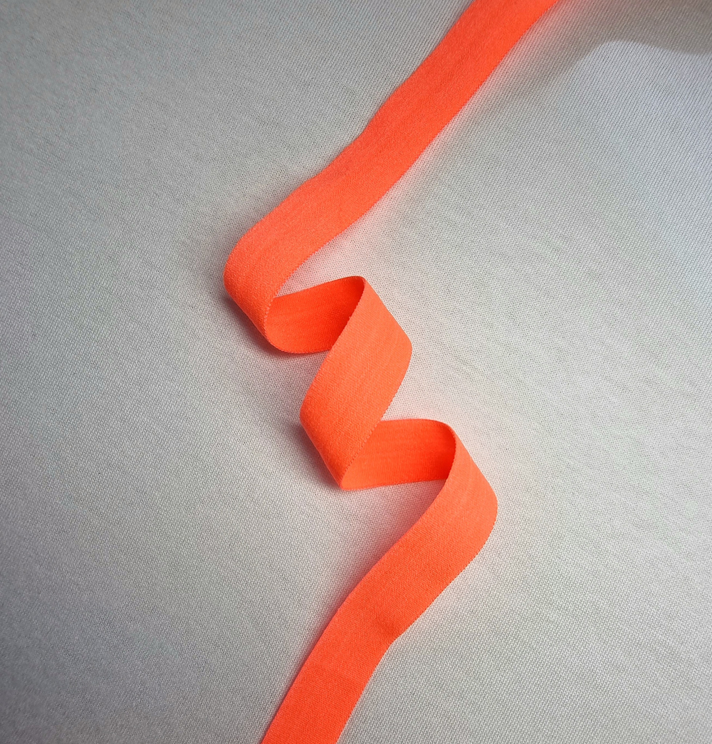 Бейка эластичная матовая красно-оранжевая 15 мм (Pantone 805 U)