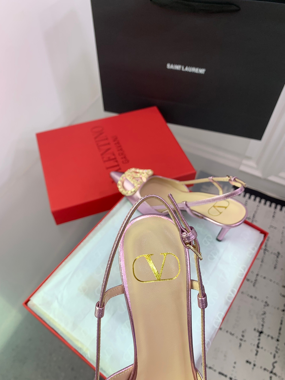 Valentino Pump (2 colors)