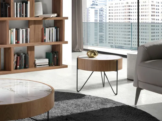 Журнальный столик Angel Cerda 2139 из ореха и керамики