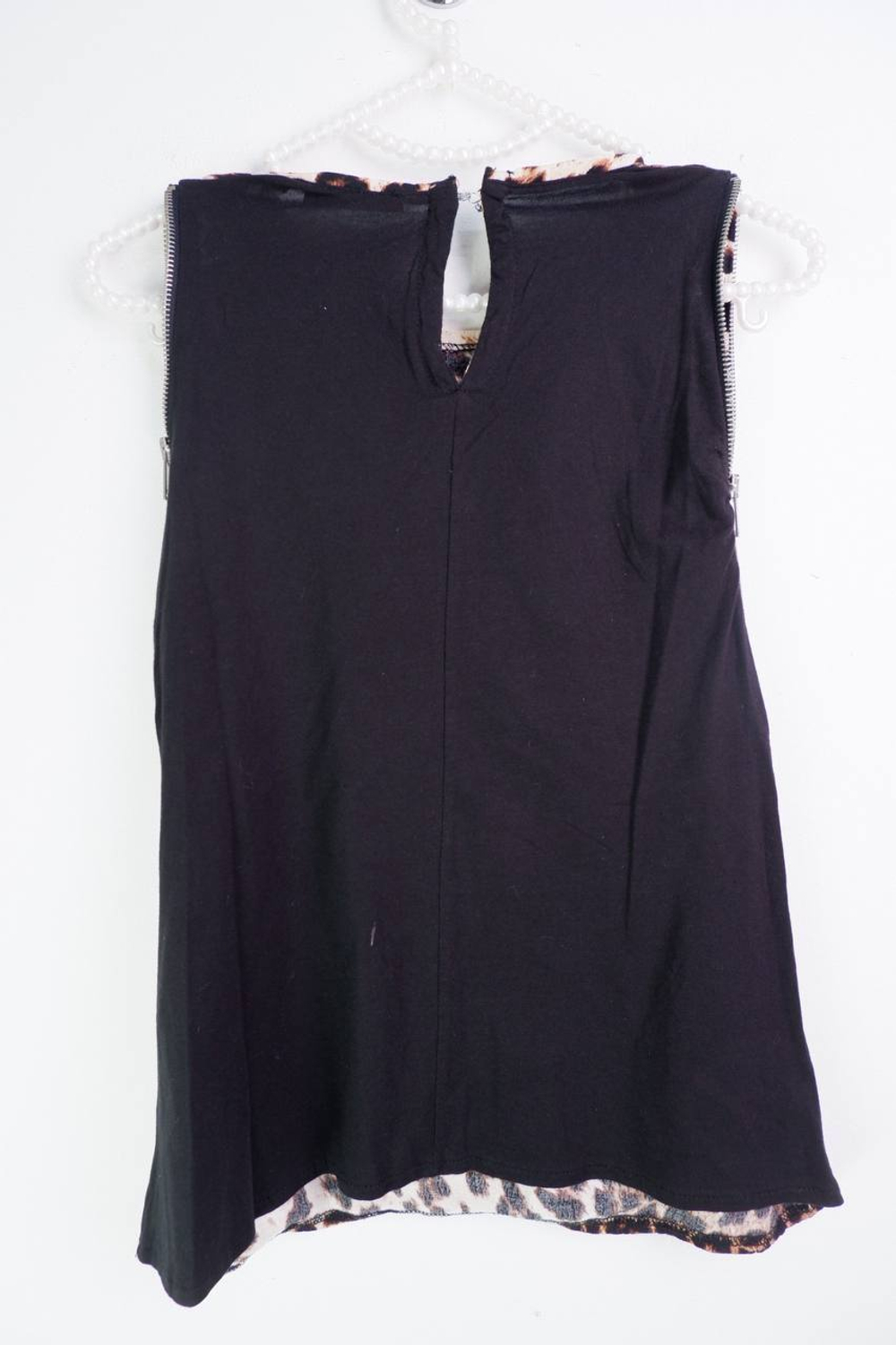 Топ Zara с анималистическим принтом, маркировка S, визуально 44 размер