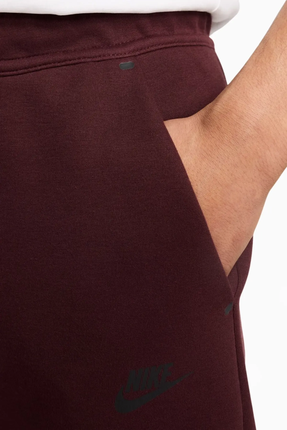 Штаны Nike Sportswear Tech Fleece - бордовый