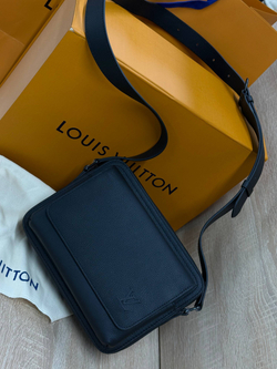 Сумка-мессенджер Louis Vuitton