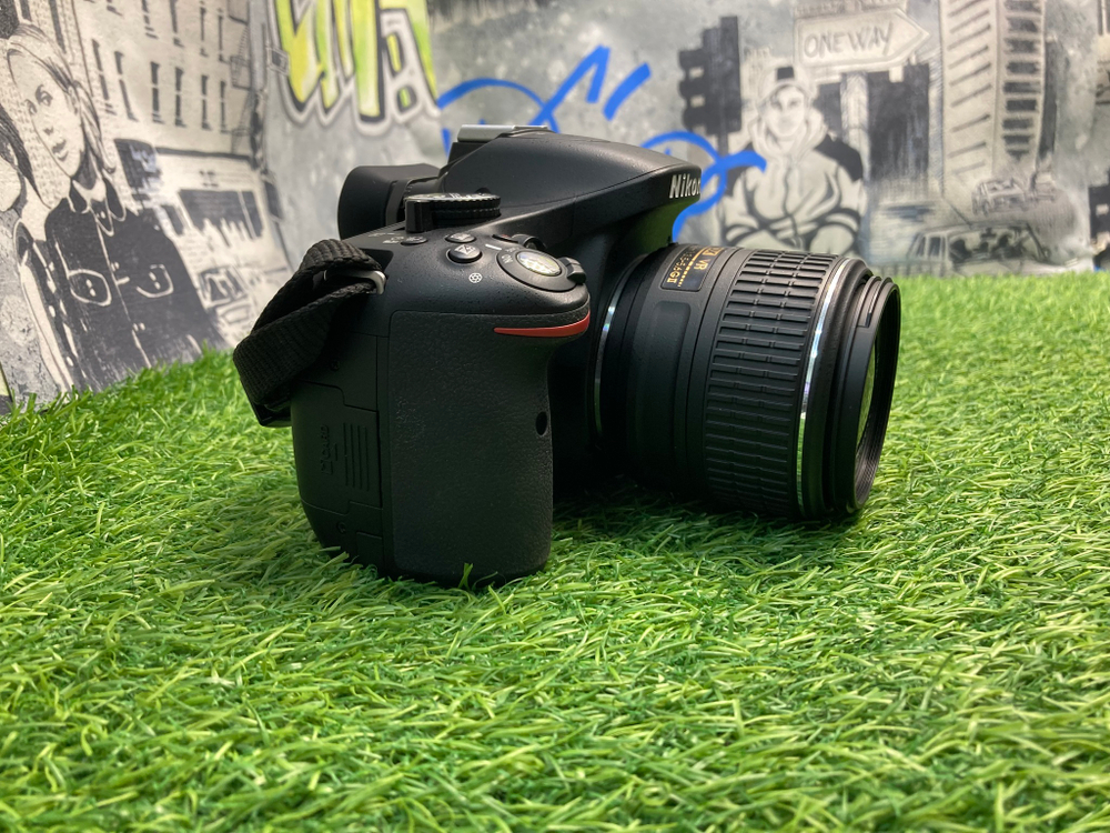 Nikon D5200 4.500 кадров + kit 18-55mm VR II