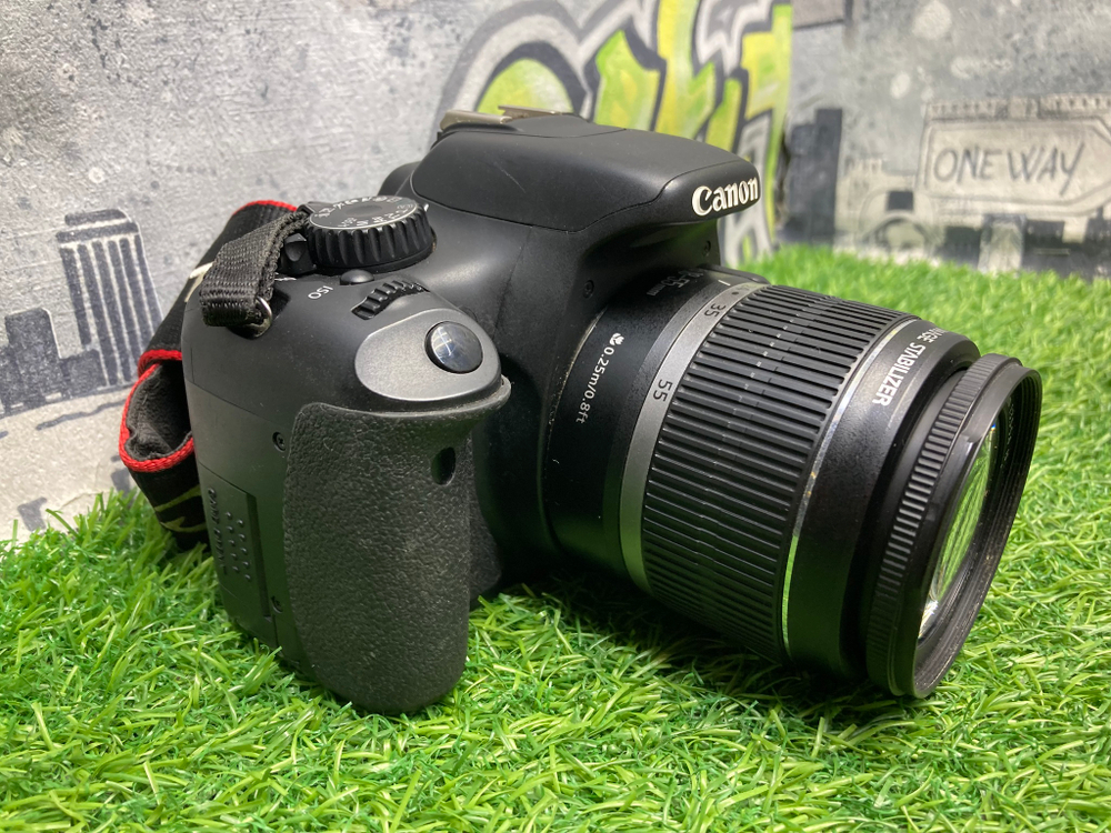 Canon 550D kit 18-55mm 3.5-5.6 IS (12.500 кадров)