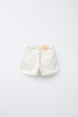 ZARA ДЖИНСОВЫЕ ШОРТЫ С ЦВЕТОЧНОЙ ВЫШИВКОЙ, БЕЛЫЙ