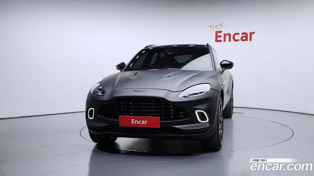 Aston Martin DBX 4.0 V8 (11.2020)