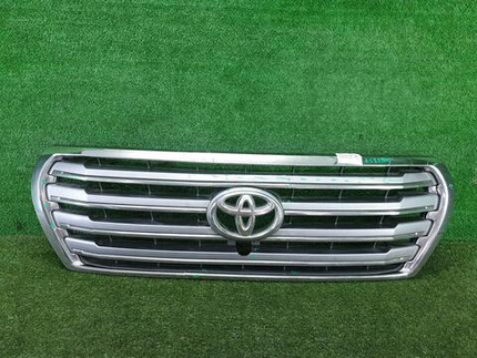 Решетка радиатора Toyota Land Cruiser 200 (2012-2015)