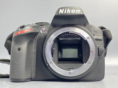 Nikon D3200 kit 18-55mm 16.000 кадров