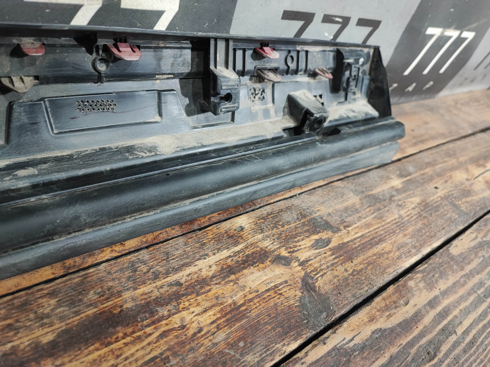 Накладка двери передней левой Changan CS55 Plus, UNI-S 21-нв Б/У Оригинал S203F2709041601AA