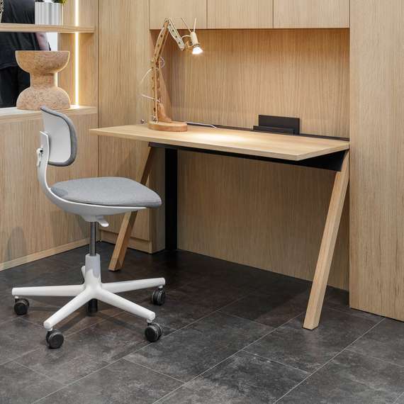 Письменный стол Plane M, светлый дуб