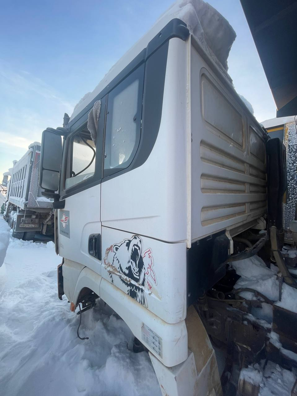 Shacman (Shaanxi) SX* 6x6 Самосвал SX32586V385 (Дизельный, 11,6 л, 423 л.с., МТ)