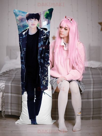 Дакимакура Шуга БТС арт. 0766