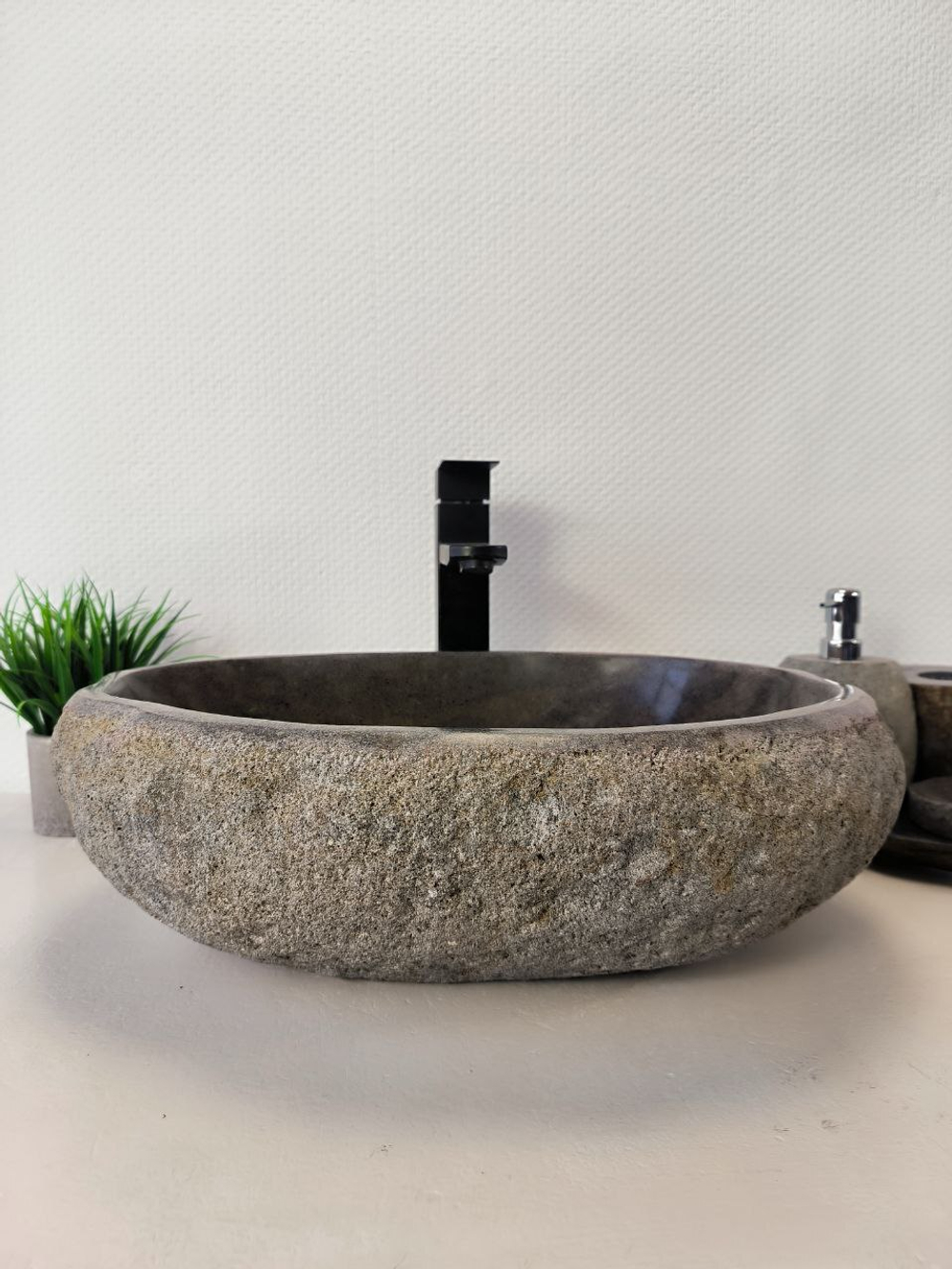 Раковина из речного камня RS-65977 47х38х15 из натурального камня