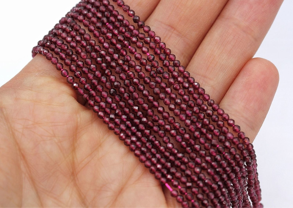 Нить бусин из граната 1,9мм, огранка