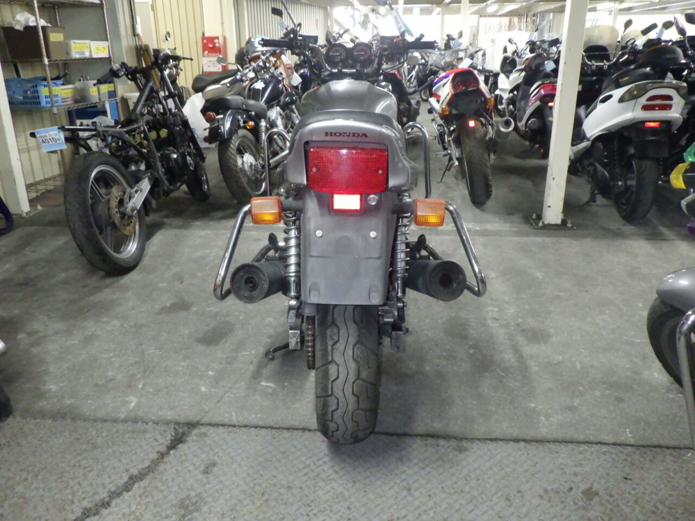 Honda CB750 041990