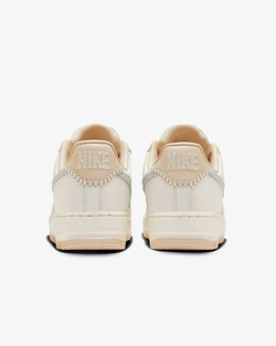 Кроссовки женские NIKE WMNS AIR FORCE 1 '07 CN CN