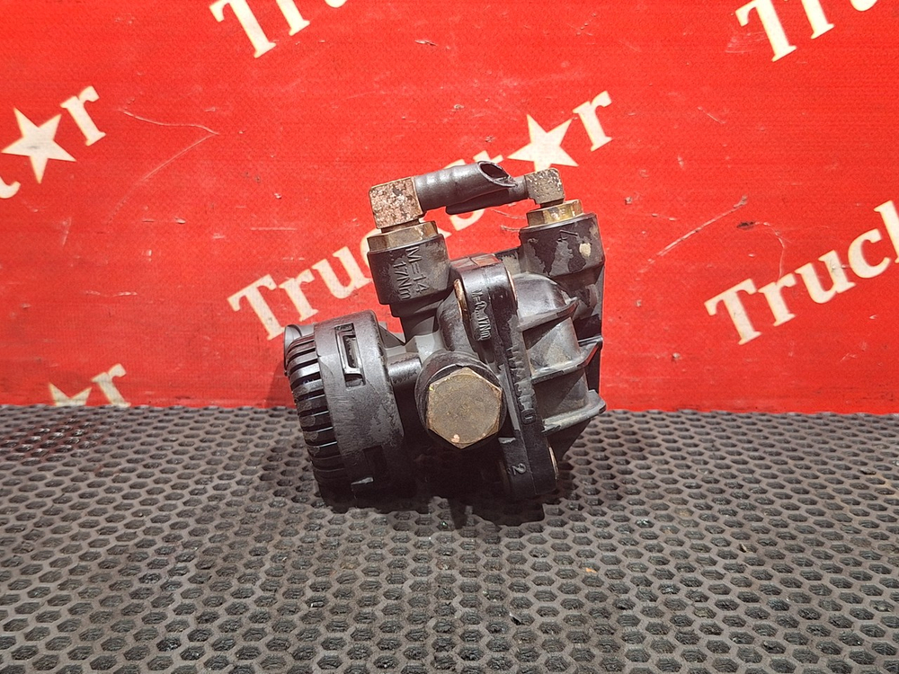 Клапан ускорительный