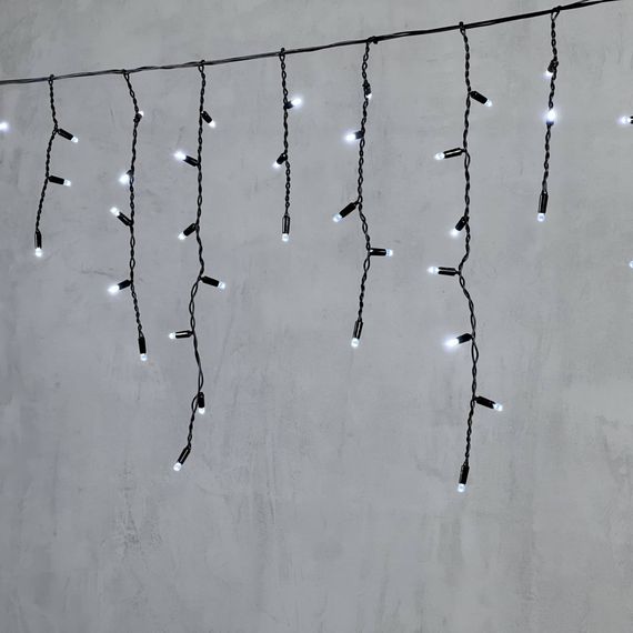 Светодиодная бахрома с колпачком 3,1*0,5 м., 120 холодных белых LED ламп, черный провод ПВХ, IP65, LTC (PIL120CAP-11-2W)