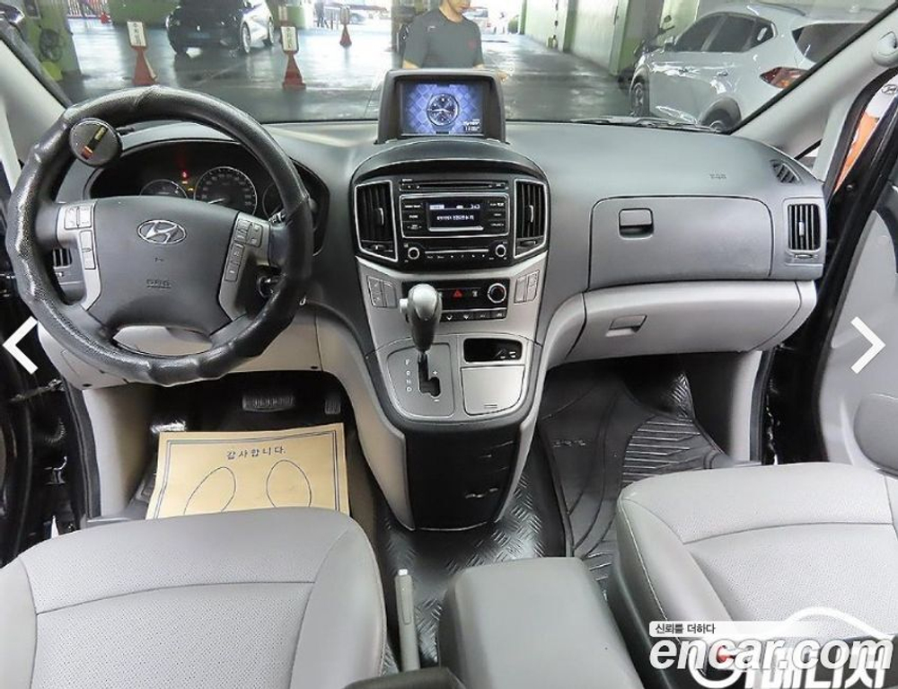 Hyundai The New Grand Starex Van 5-и местный (07.2020)