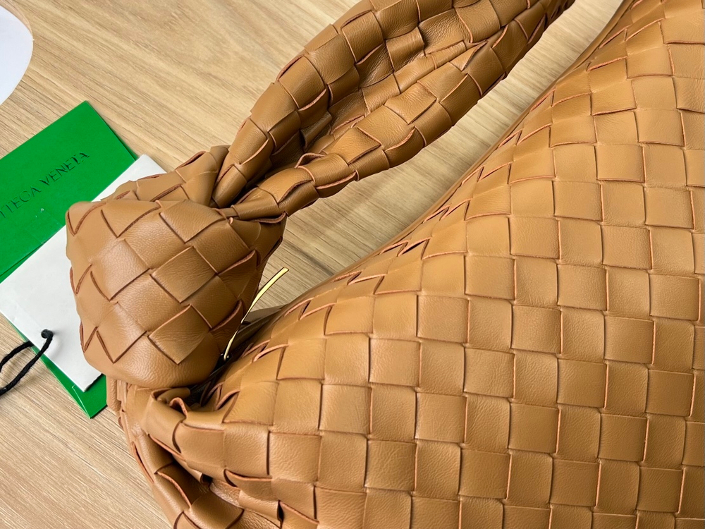 Bottega Veneta Teen Jodie 36 cm