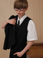 Жилет классический черного цвета unisex