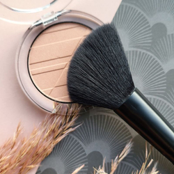 Скошенная кисть для румян Golden Rose ANGLE BLUSHER BRUSH