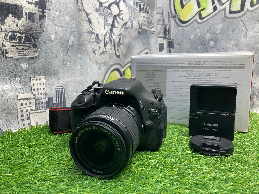 Canon 600D kit 18-55mm 3.5-5.6 III 25.700 кадров