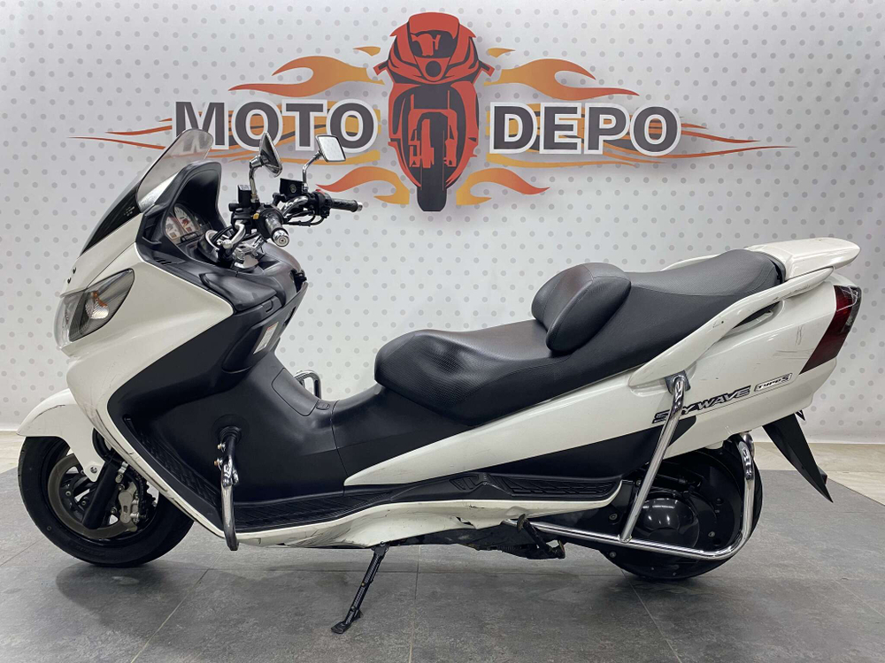 Suzuki Skywave 400 , 2006