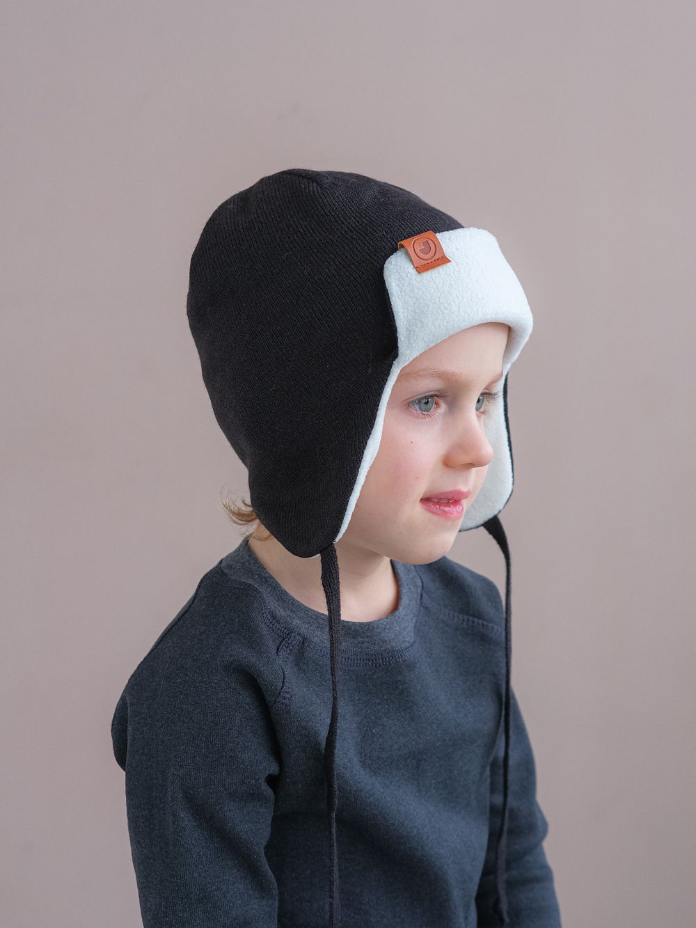 Шапка весенняя/осенняя вязаная (Черный) ТОКИ