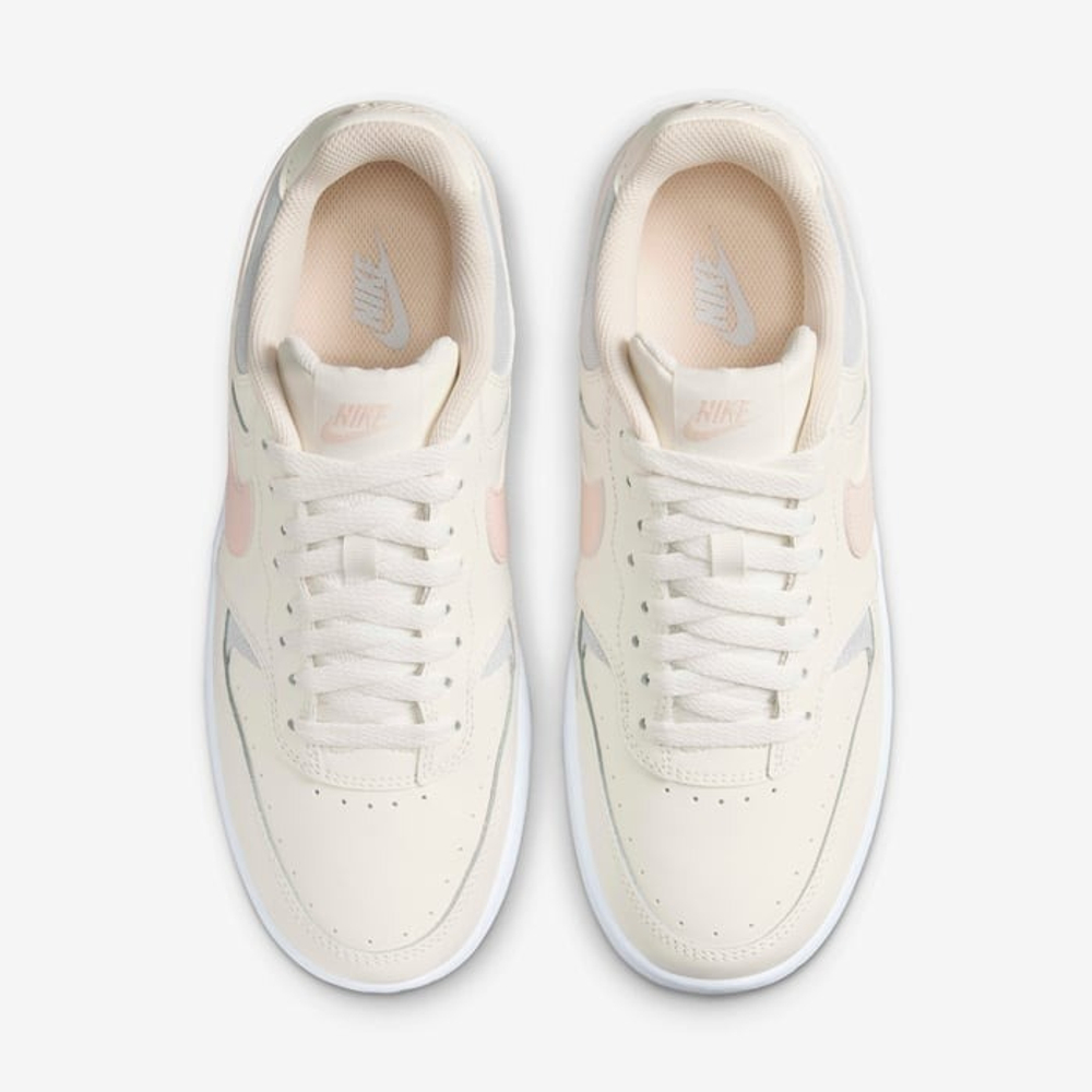 NIKE / Кроссовки женские