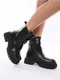 Зимние ботинки на высокой платформе