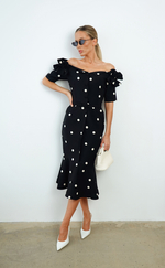 Платье в горох в длине миди с декольте