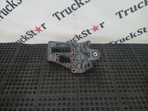 Кронштейн рессоры передний левый