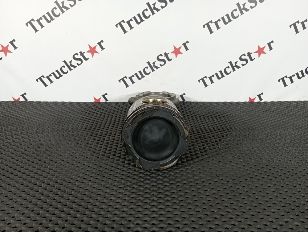 Поршень с шатуном