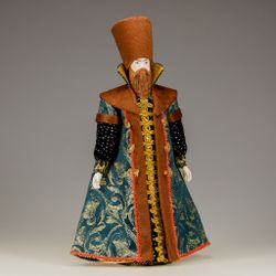 Сувенирная кукла Боярин в горлатной шапке