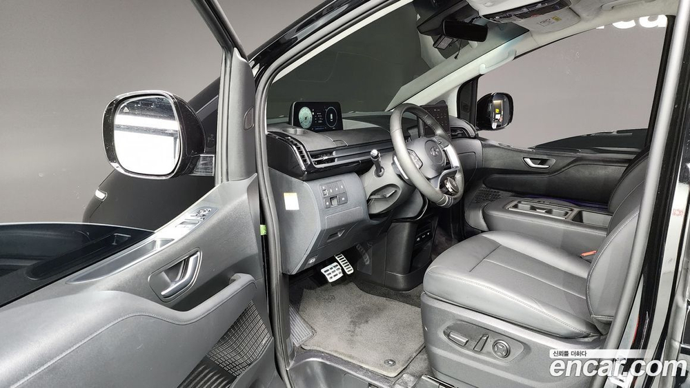 Hyundai Staria 4WD 캠핑카 (09.2023)