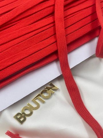 Шнур плоский красный метражом 12 мм