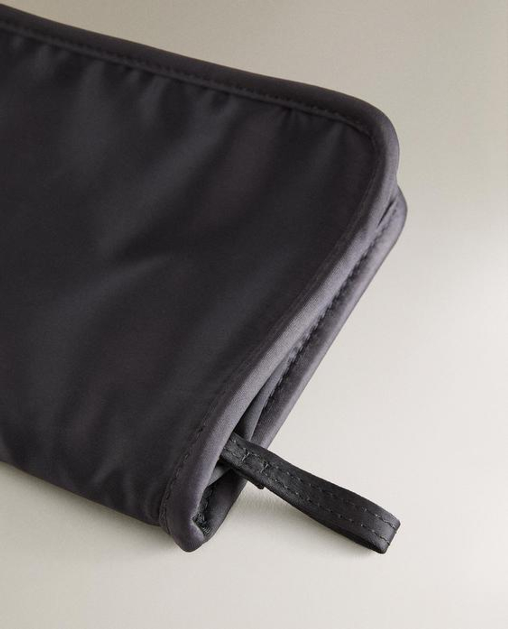 ZARA HOME САТИНОВАЯ КОСМЕТИЧКА ОРГАНАЙЗЕР, ТЕМНО-СИНИЙ