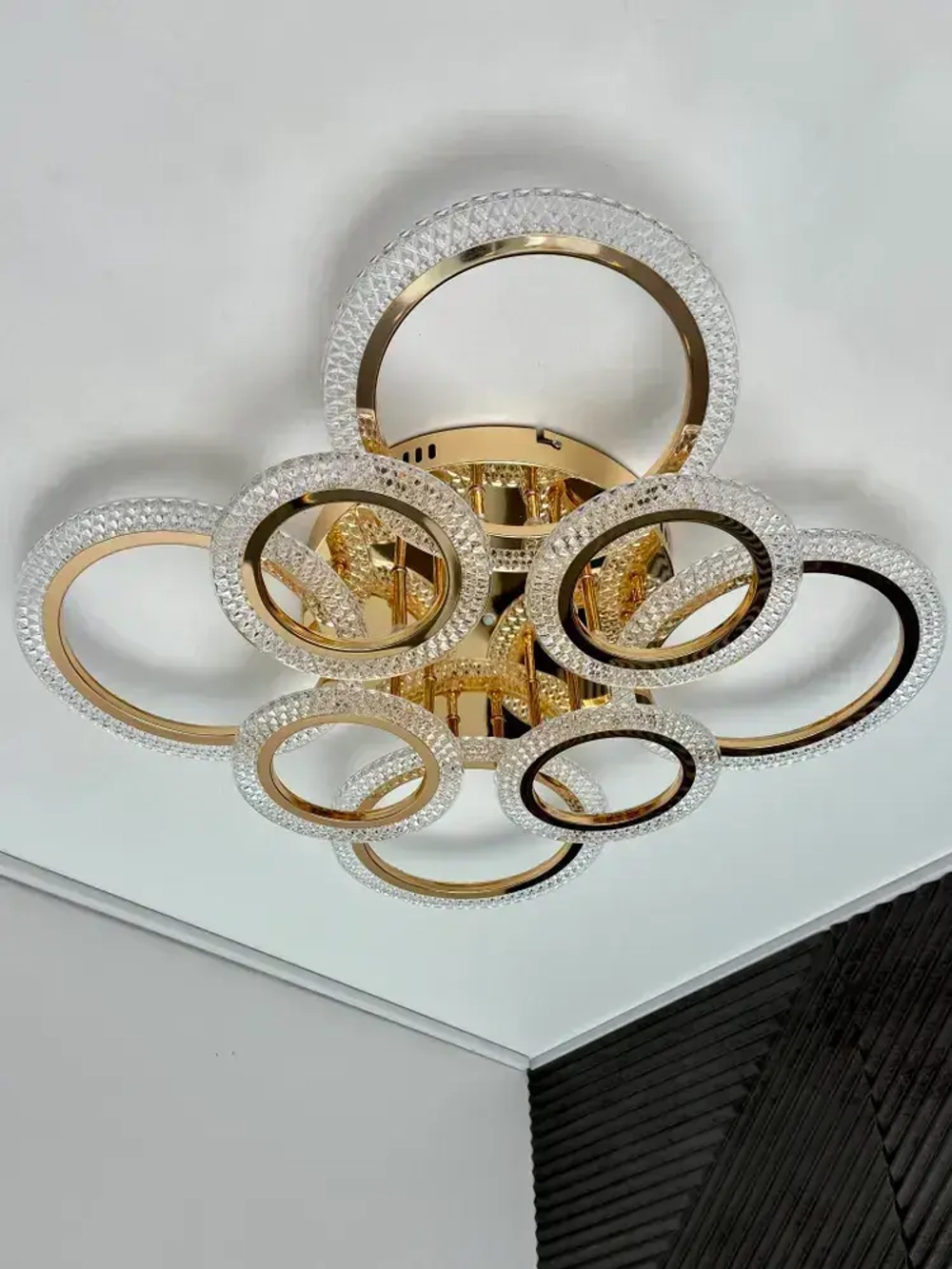 Люстра потолочная золотая с пультом для всех видов потолков, 144 Вт