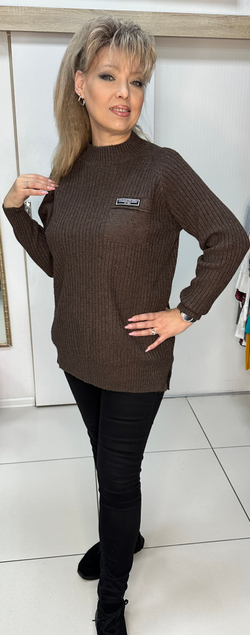 Коричневый удлиненный джемпер-"лапша" с разрезами