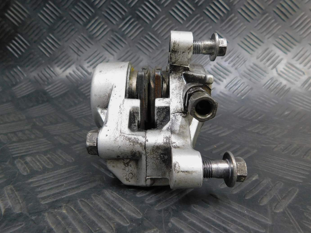 Суппорт заднего тормоза Yamaha TDM850 RN03J 2001