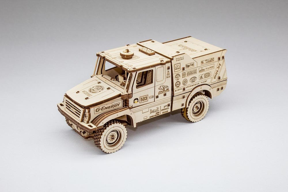 Гоночный Дакаровский МАЗ-6440RR 1:30 от EWA - Деревянный 3D пазл, конструктор, сборная механическая модель