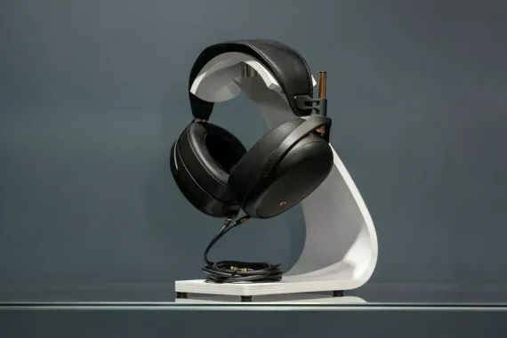 Meze Audio Liric