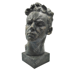 Динес Ю. С. Скульптурный автопортрет. Стекловолокно. Модель 1953