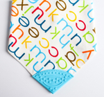 4405121 Нагрудник с прорезывателем, цвет голубой МИКС