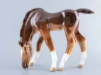 Скульптура Жеребенок пасущийся гнедой арт. 82.01961.00.1